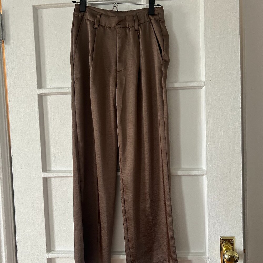 NWT GAP High Rise Pleated Satin Trousers in Cashmere Brown -- Size 00 - Picture 2 of 7